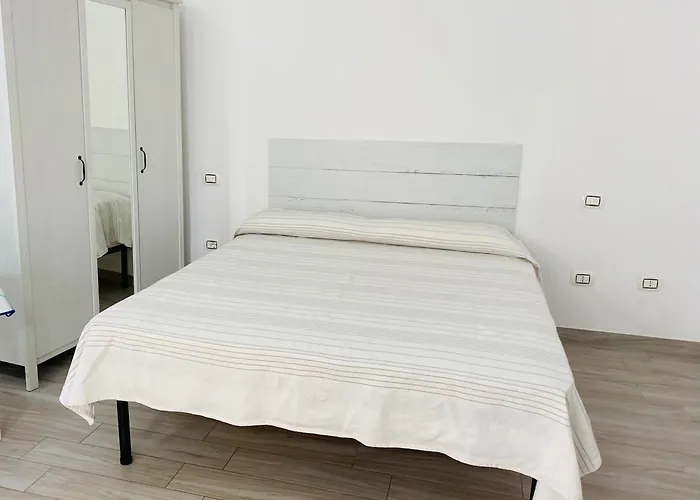 Bed & Breakfast Monolocale In Zona Olbia