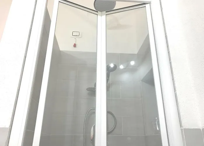 Couette-café Monolocale In Zona